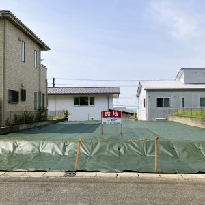 ９時
