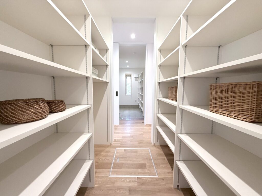 村上様邸:スットクルーム