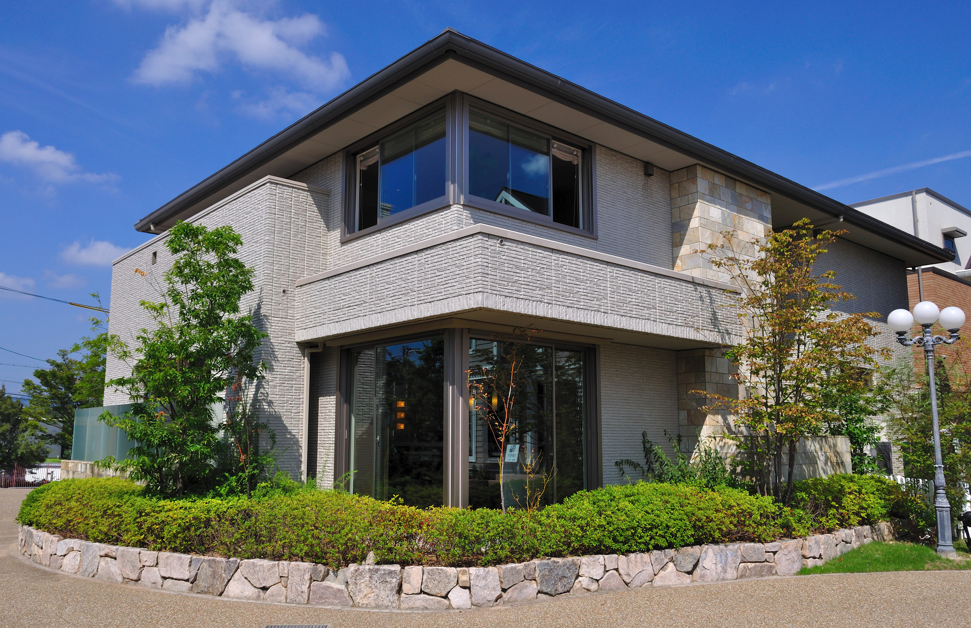 角地のメリット5選｜日当たり・開放感・間取り・資産価値・防犯