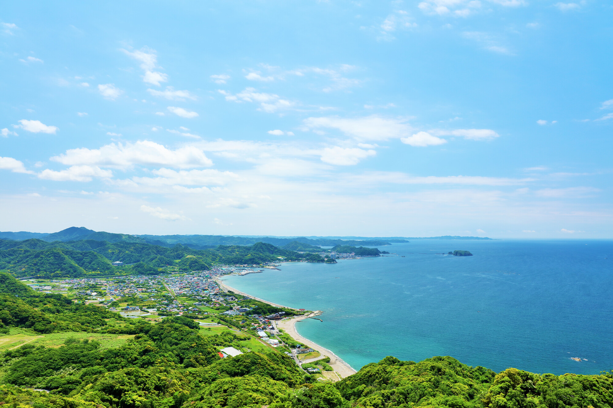 海沿いの家の土地選び｜ハザードマップと塩害距離が優先