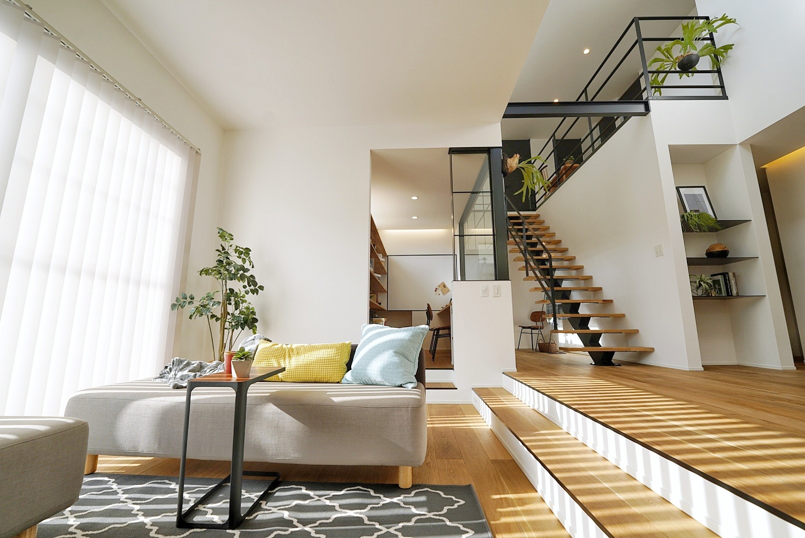 階段の素材選び|木製やアイアンを組み合わせるコツ